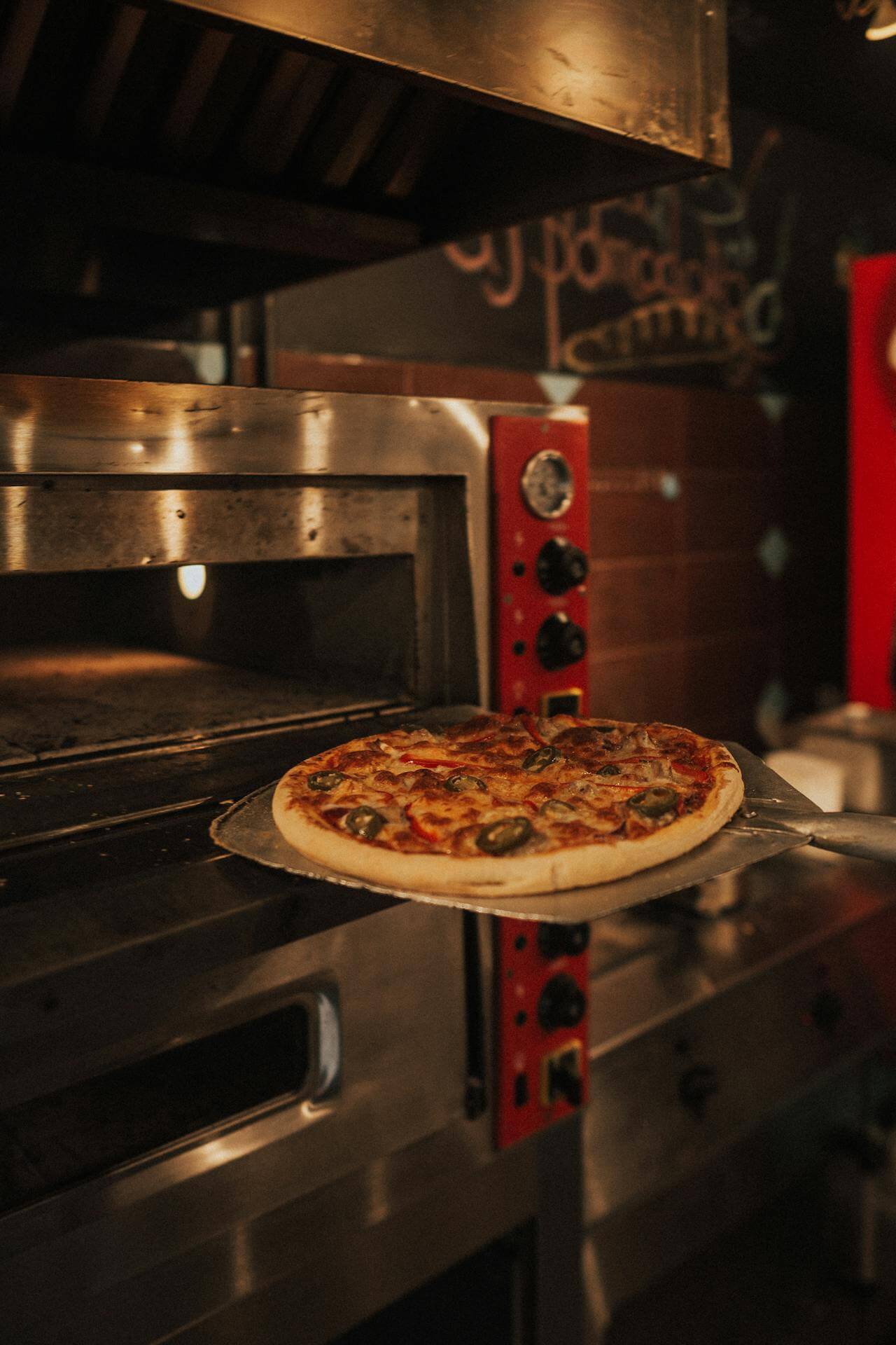 A Comprehensive Guide to Pizza Types and Canmac Oven Customisations
