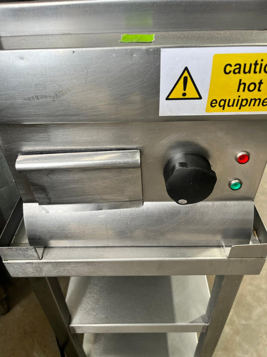 Commercial 30 cm Stainless Steel Electric Griddle With Stand-Refurbished Canmac Refurbished