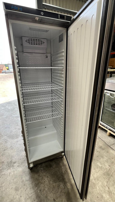Commercial Refrigerator Upright cabinet 400 litres Stainless Steel -Refurbished Canmac Refurbished