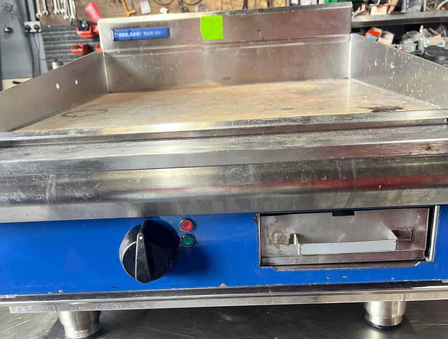 Commercial Blue Seal 60cm Electric Single Phase Flat Griddle-Refurbished Canmac Refurbished