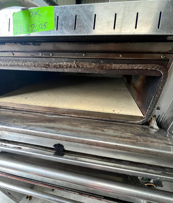 Commercial Double Deck Electric Single Phase Pizza Oven-Used Canmac Refurbished