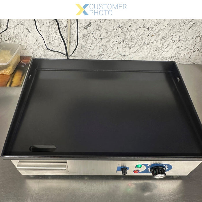 Commercial Griddle Smooth 540x380mm Enamelled plate 2.2kW Electric |  EG5438 Makfry