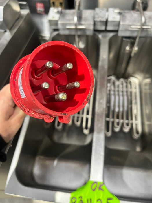 Share VALENTINE TWIN TANK & BASKET ELECTRIC FRYER 3 PHASE REFURBISHED Canmac Catering Equipment