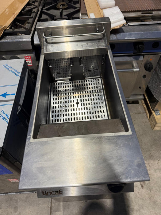 Lincat Opus Electric Freestanding Single Tank Fryer Refurbished Canmac Refurbished