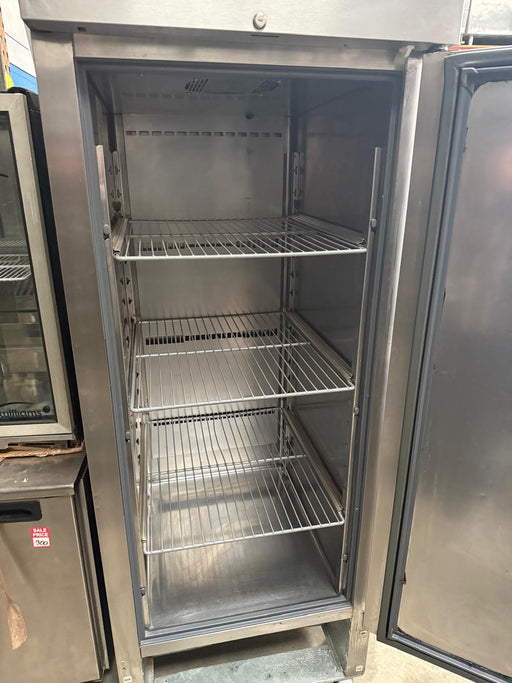 Williams HJ500U HC R2 Upright Single Door Fridge - Refurbished Canmac Catering Equipment