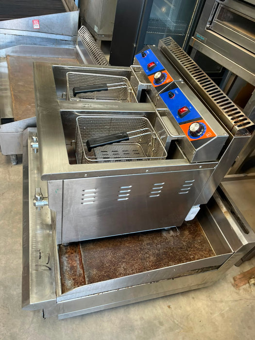 Adexa GF182 Commercial Twin Tank Gas Fryer – 2 x 17L – Natural Gas – 27kW Canmac Catering Equipment