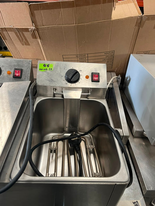 Adexa HDF8+8 Commercial Twin Tank Electric Fryer – 8L + 8L Canmac Catering Equipment