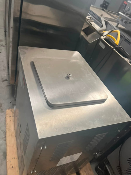 Commercial Longo & Co OP132BA Soft Ice Cream / Frozen Yoghurt Machine – 32L/H Canmac Catering Equipment