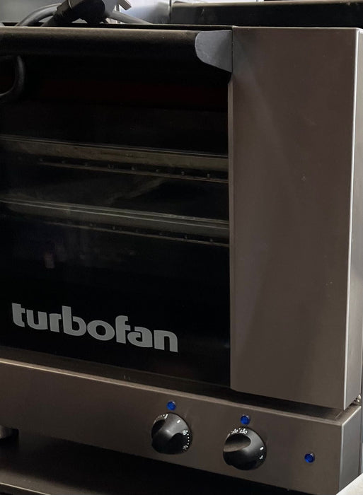 Blue Seal Turbofan E22M3 – 3 Tray Electric Convection Oven Canmac Catering Equipment