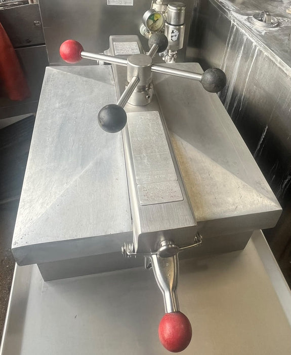 Henny Penny PFG-600 Gas Pressure Fryer 22L FASTRON EM-90 Commercial Canmac Catering Equipment