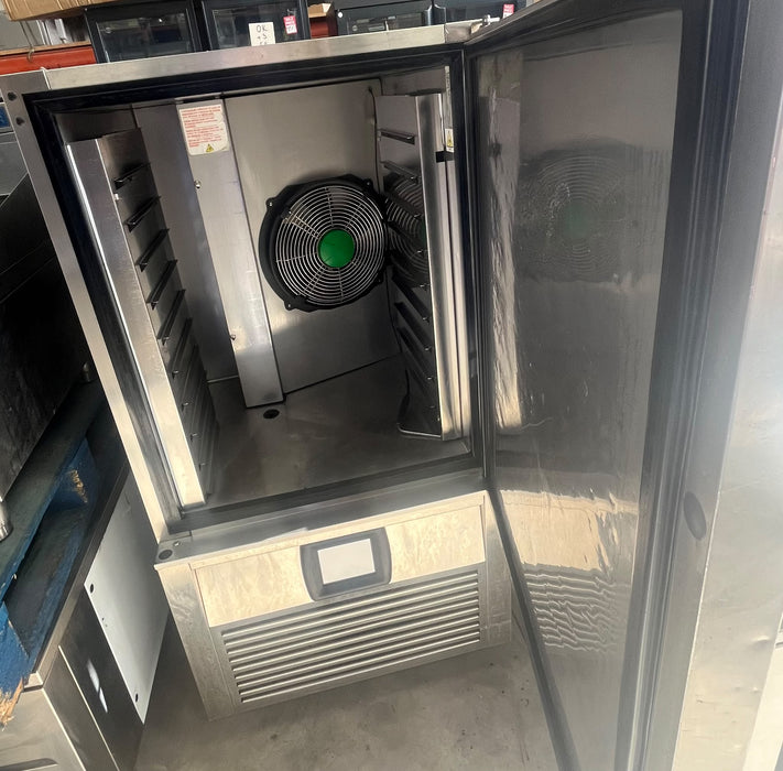 Commercial Upright Display/Storage Fridge 152cm H x 75cm W x 70cm D – R290 – Refurbished Canmac Catering Equipment
