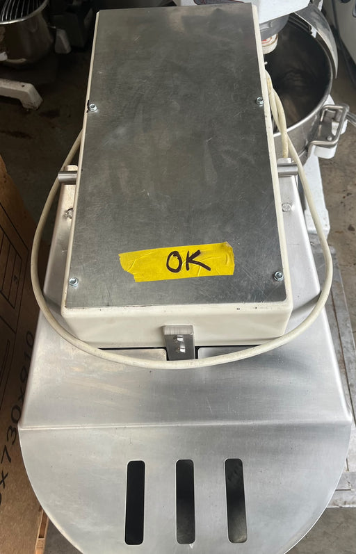 Commercial Spiral Dough Mixer – Professionally Refurbished – Fully Working Canmac Catering Equipment
