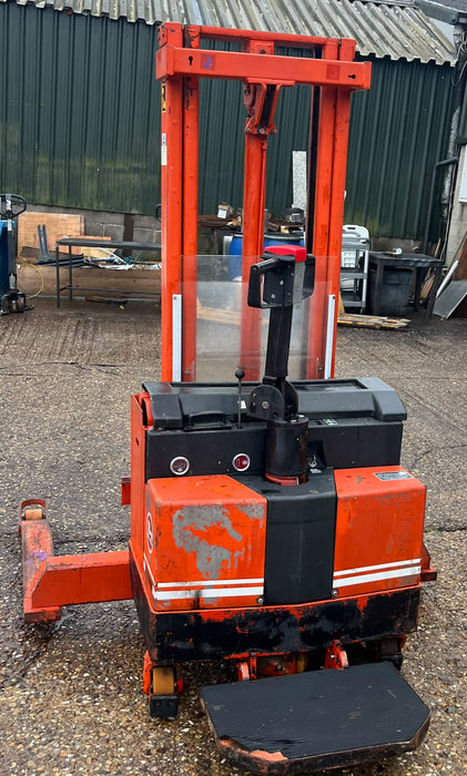 BT Products AB Electric Pedestrian Pallet Stacker – 1000kg – 2.9m Lift Canmac Catering Equipment