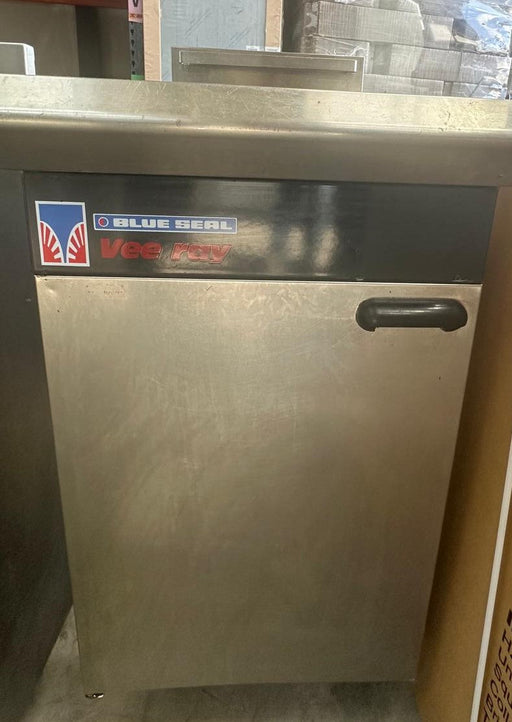 Blue Seal Evolution VEE Ray Twin Tank Gas Fryer - Refurbished Canmac Catering Equipment
