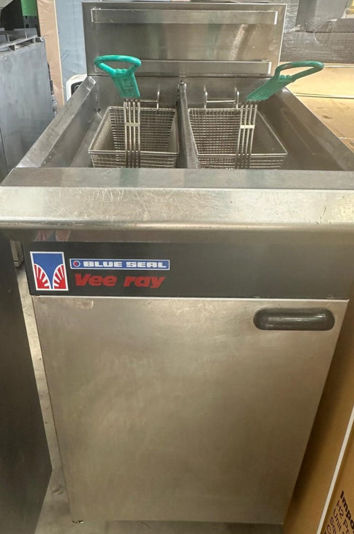 Blue Seal Evolution VEE Ray Twin Tank Gas Fryer - Refurbished Canmac Catering Equipment