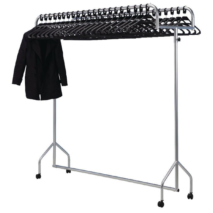 Supplied with 60 anti-theft hangers. Garment capacity: 60