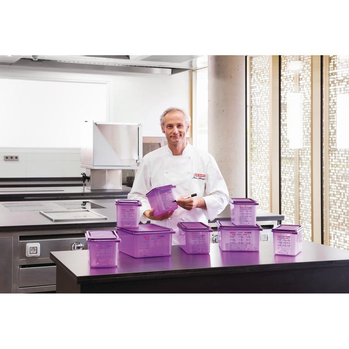 Capacity: 2.6Ltr. Material: Polypropylene. GN 1/6 sized. Airtight lid included