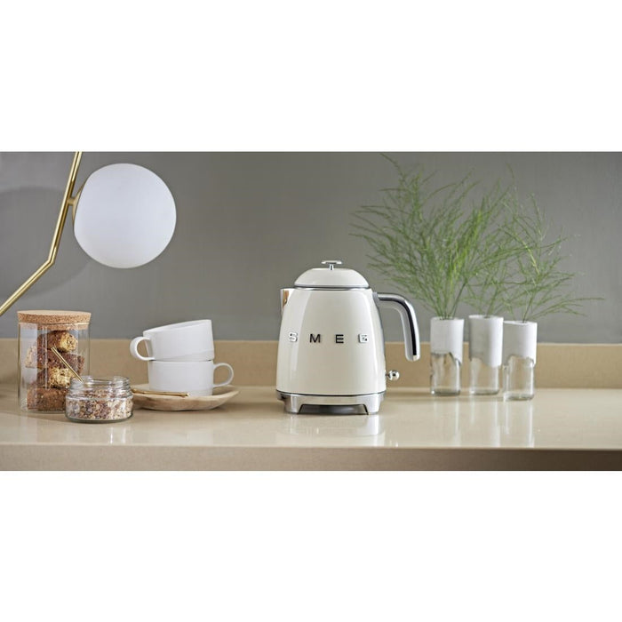 Smeg Mini Kettle Cream KLF05CRUK Smeg