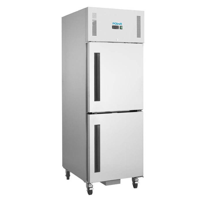 600W. Total usable capacity: 376 Ltr. R290