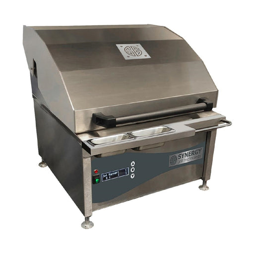Digital controls. Full size lid. 600mm grill with garnish rail and slow cook shelf