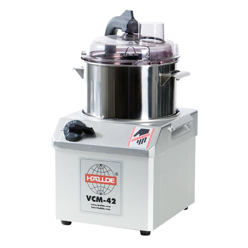 750W. Two Speed. Pulse Function. Capacity: 4Ltr