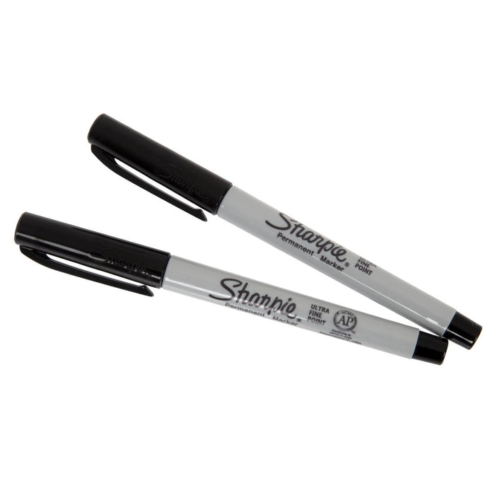Black permanent markers. Pack quantity: 2