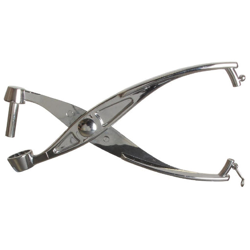 Aluminium. Suitable for frequent use.