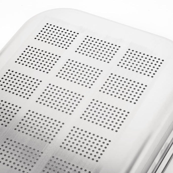 Vogue Heavy Duty Stainless Steel Perforated 1/1 Gastronorm Tray 65mm Vogue