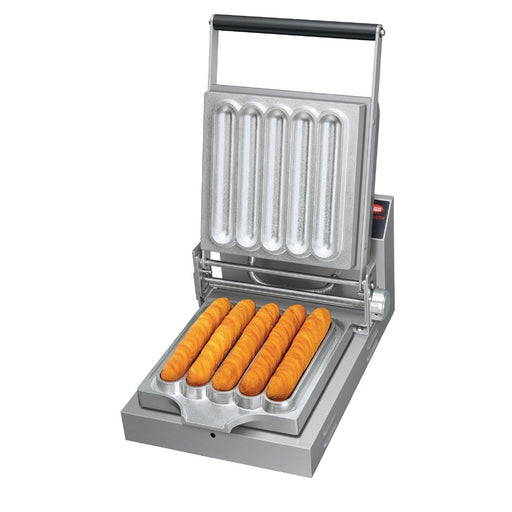 823W. Includes waffle and panini plates