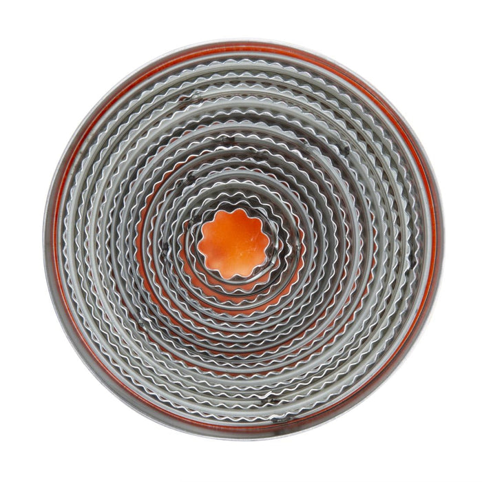 Vogue Round Fluted Pastry Cutter Set (11 Pack) Vogue