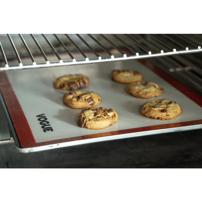 Vogue Non-Stick Silicone Baking Mat 585 x 385mm Vogue