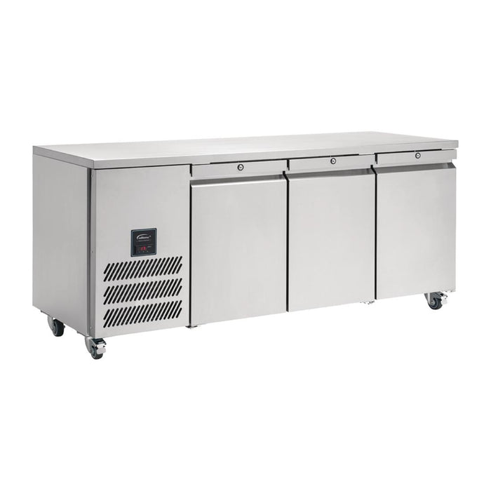 265W. Total usable capacity: 206Ltr. R290