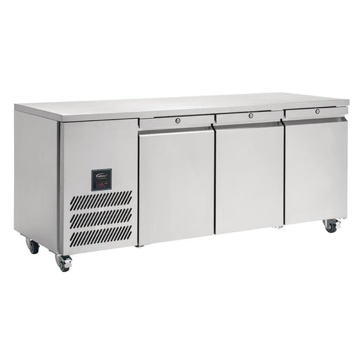 389W. Total usable capacity: 206Ltr. R290