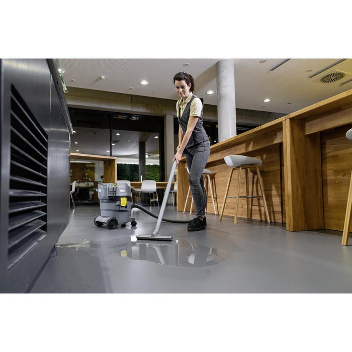 Karcher Battery Wet and Dry Vacuum NT 22/1 AP BP Without Battery and Charger Karcher