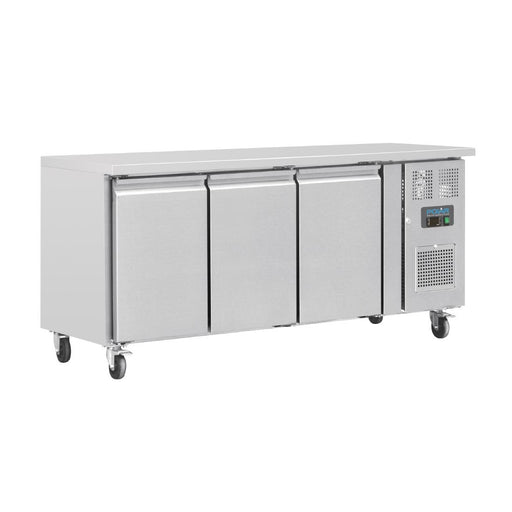 230W. Total usable capacity: 310 Ltr. R600a