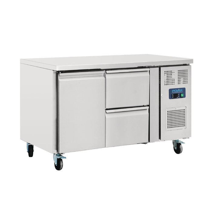 350W. Total usable capacity: 142 Ltr. R600a