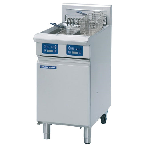 17kW. Oil Capacity: 2x12Ltr. Chip Output: up to 31kg/hr