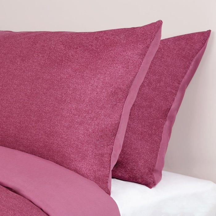 Essentials Skye rev pillowcase stripe - Plum -  Housewife 48x75cm (PAIR)