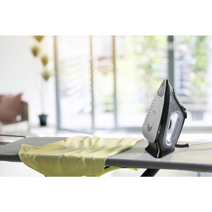 Braun TexStyle 3 Steam Iron SI3055 Black Braun