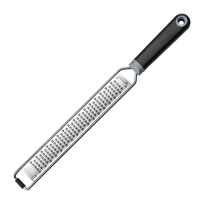 3.9x39cm. Medium grater