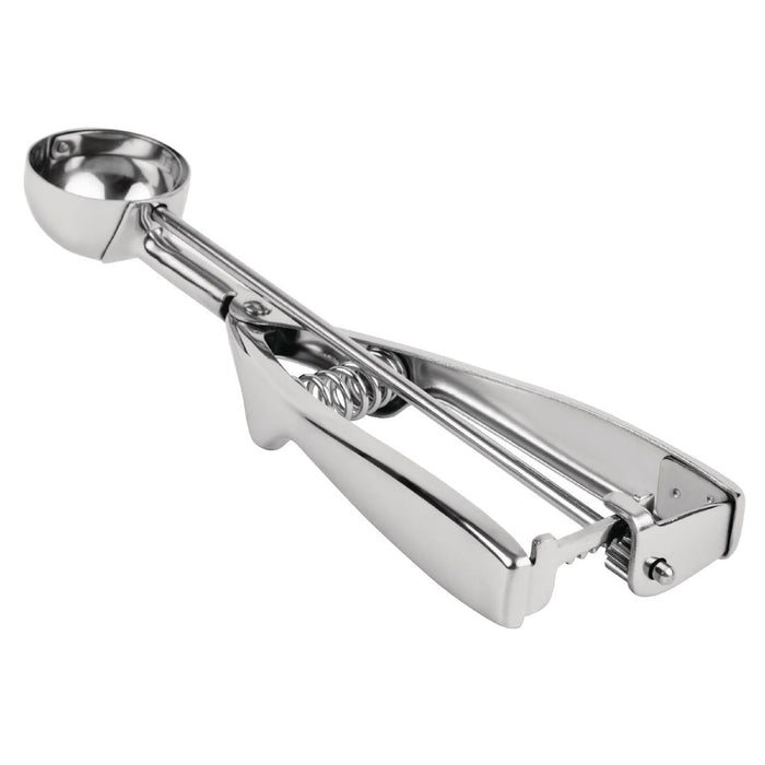 50 portions per litre. Spring loaded handle