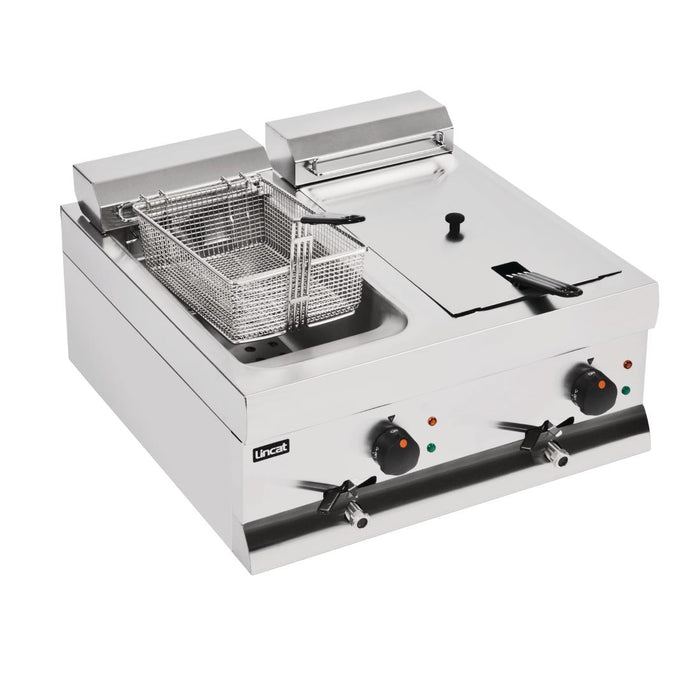 2x3kW. Oil Capacity: 2x9Ltr. Chip Output: up to 24kg/hr