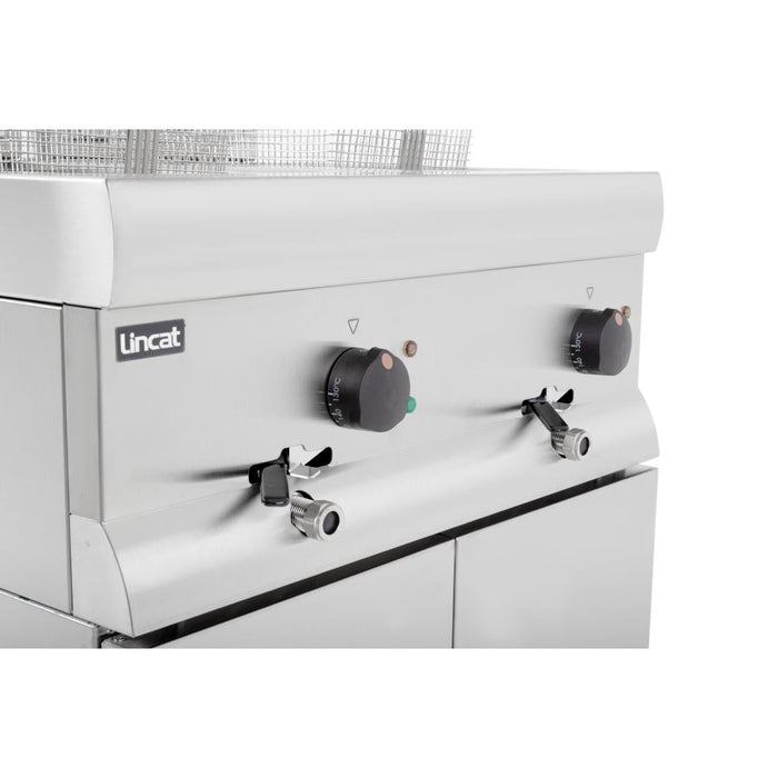 Lincat Twin Tank Twin Basket Free Standing Electric Fryer J12 Lincat