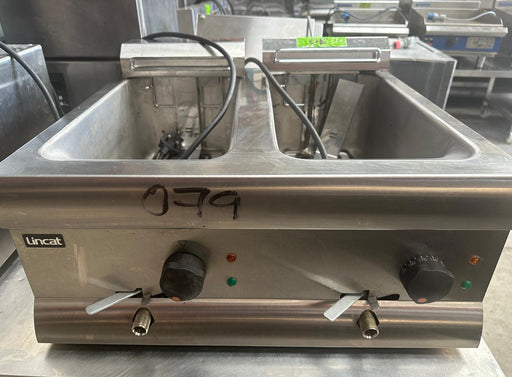 Lincat Twin Tank Twin Basket Countertop Electric Fryer - Refurbished Canmac Catering Equipment