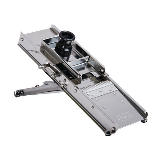 Mandoline supplied with safety guard.