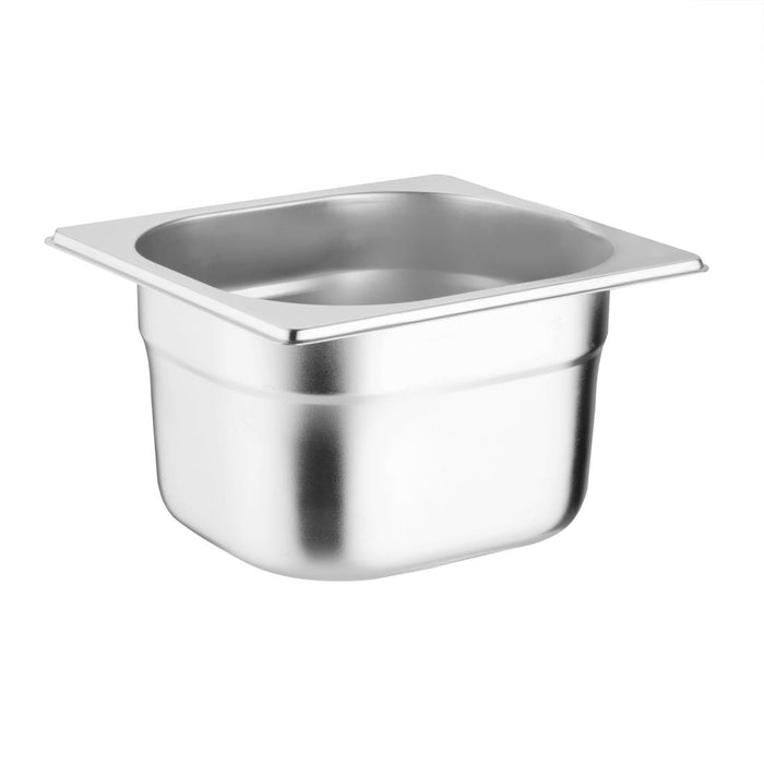 Pack of 4 GN 1/6 with lids. 100mm deep