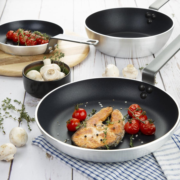 Vogue Cook Like A Pro 3-Piece Aluminium Non-Stick Frying Pan and Sauté Pan Set Vogue