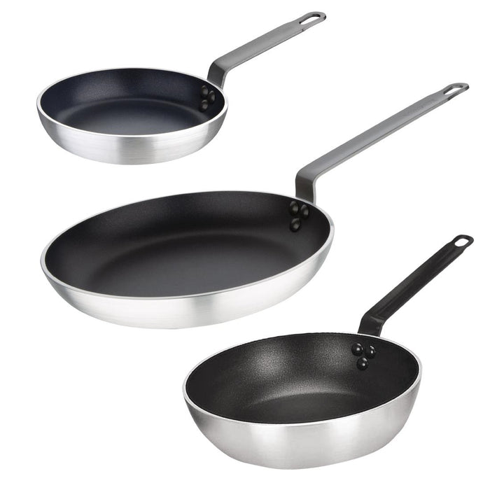 Includes 1 x Vogue Non-Stick 20(Ø)cm Frying Pan, 28(Ø)cm Frying Pan and 24(Ø)cm Sauté Pan. Material: Aluminium.