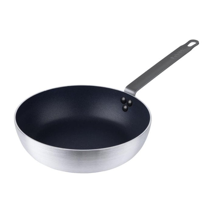 Size: 28cm. Capacity: 2.3Ltr. Material: Aluminium