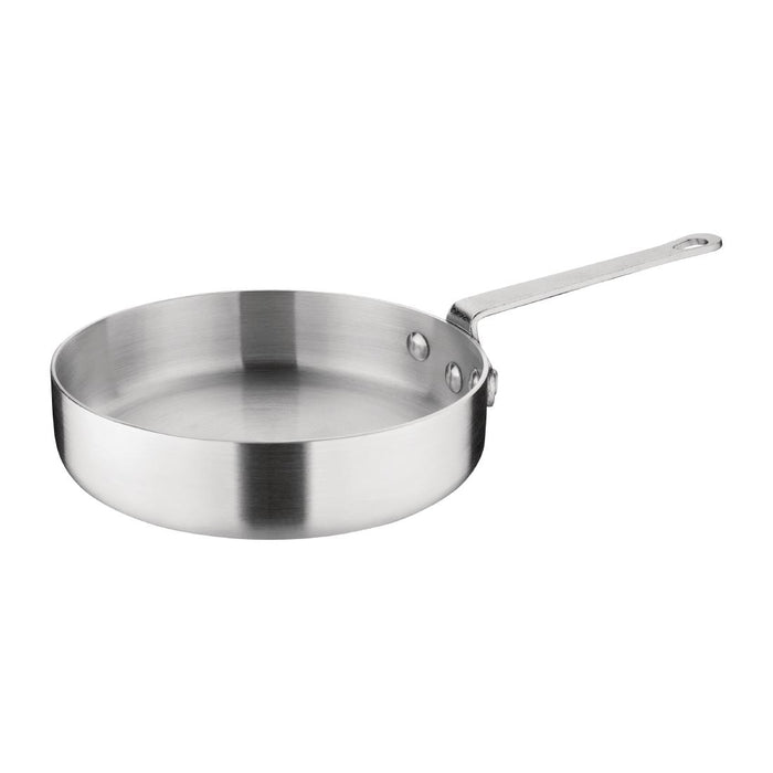 Size:20cm. Capacity: 1.6Ltr. Material: Aluminium. Compatible with lid: CS545.